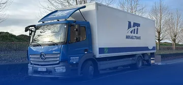 Transportör Lastbil Mercedes Atego i Gent Belgien