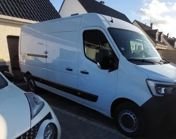 Transportör Transportbil Renault master i Liévin Frankrike